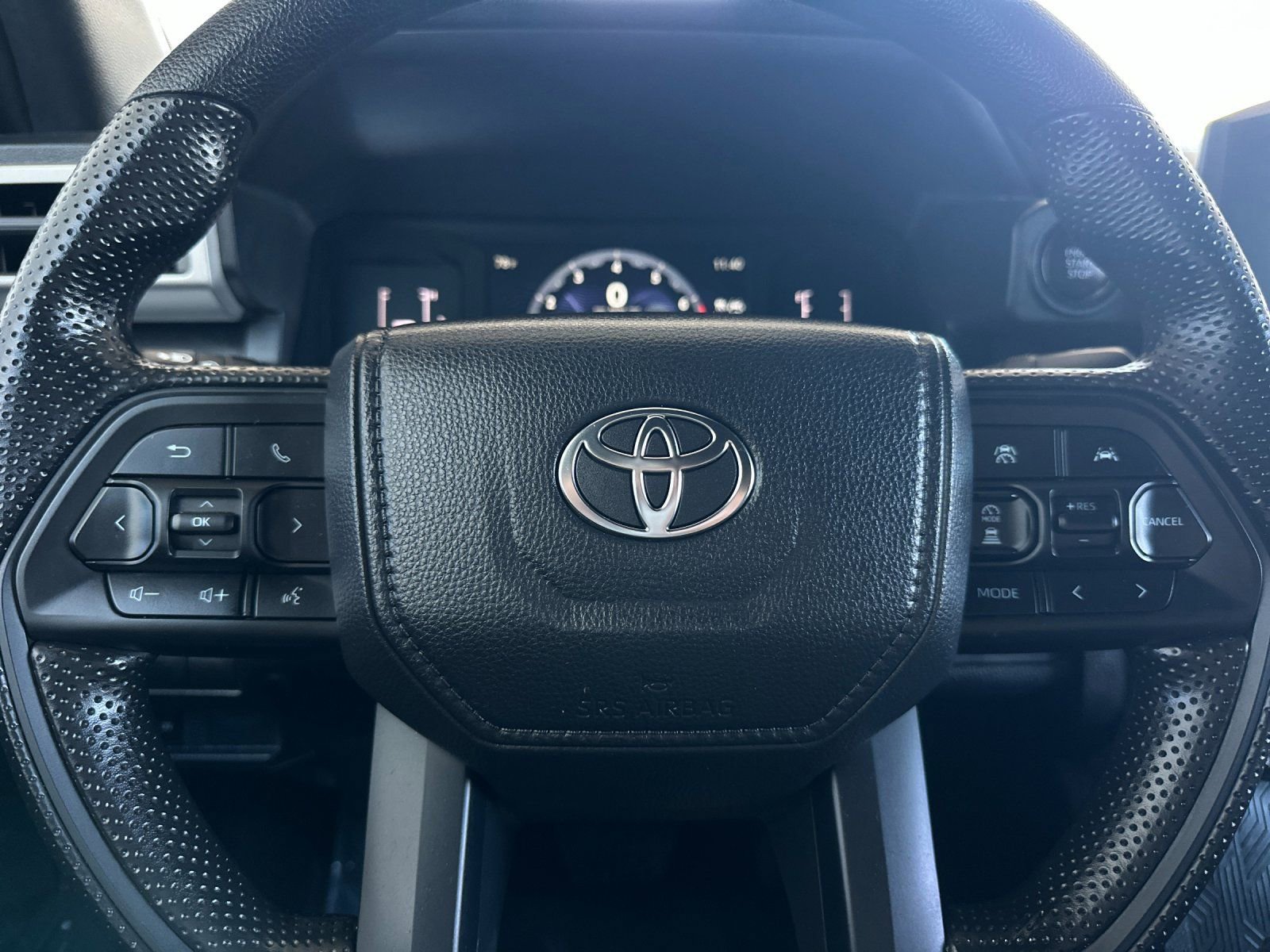 Used 2025 Toyota Tacoma SR5 AWD/4WD image 20