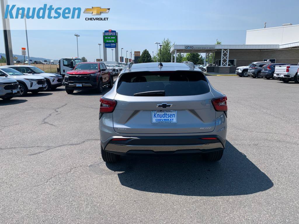 New 2026 Chevrolet Trax ACTIV w/ Sunroof Package FWD image 6