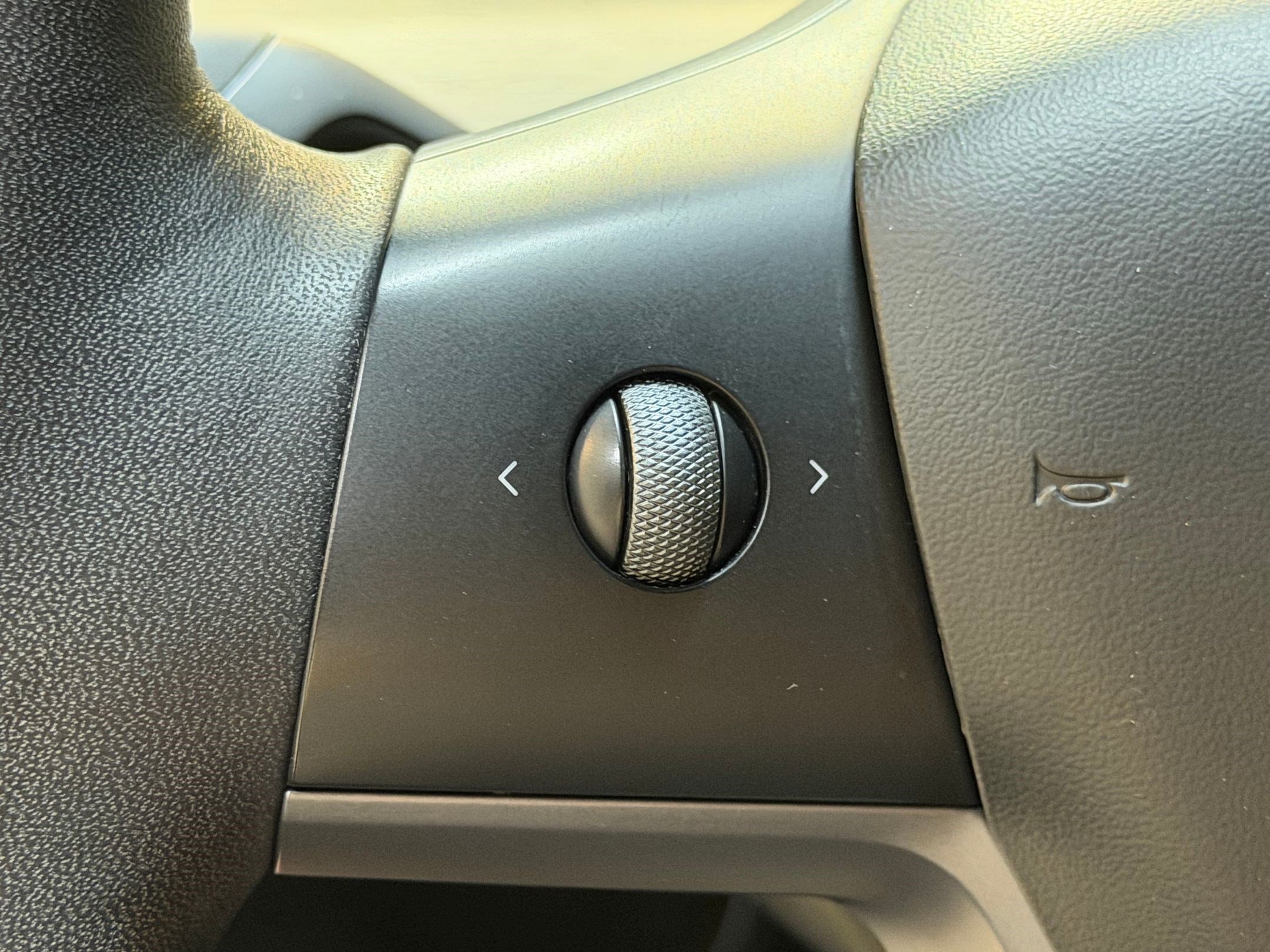 Used 2023 Tesla Model Y Long Range image 17