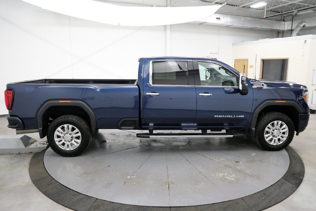 Used 2020 GMC Sierra 3500 Denali w/ Denali Ultimate Package AWD/4WD image 9