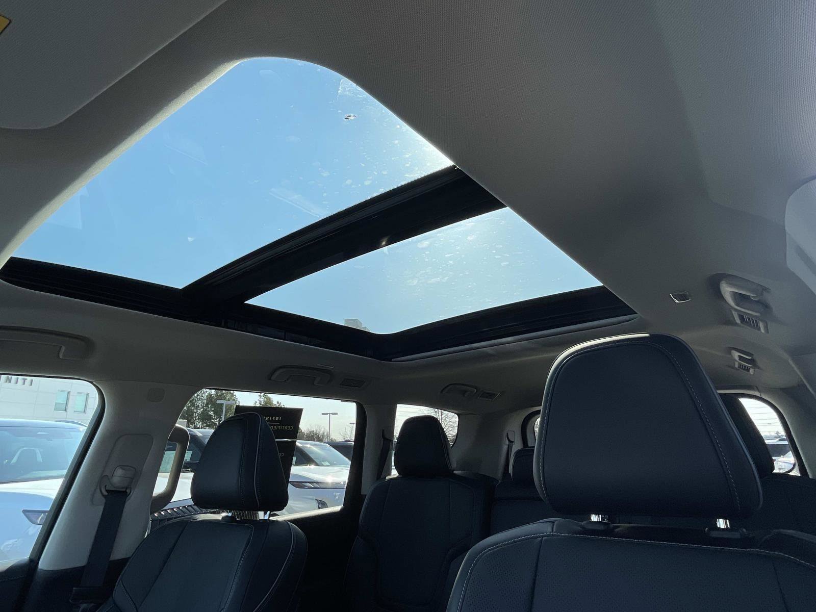 Certified 2025 INFINITI QX80 Luxe image 17