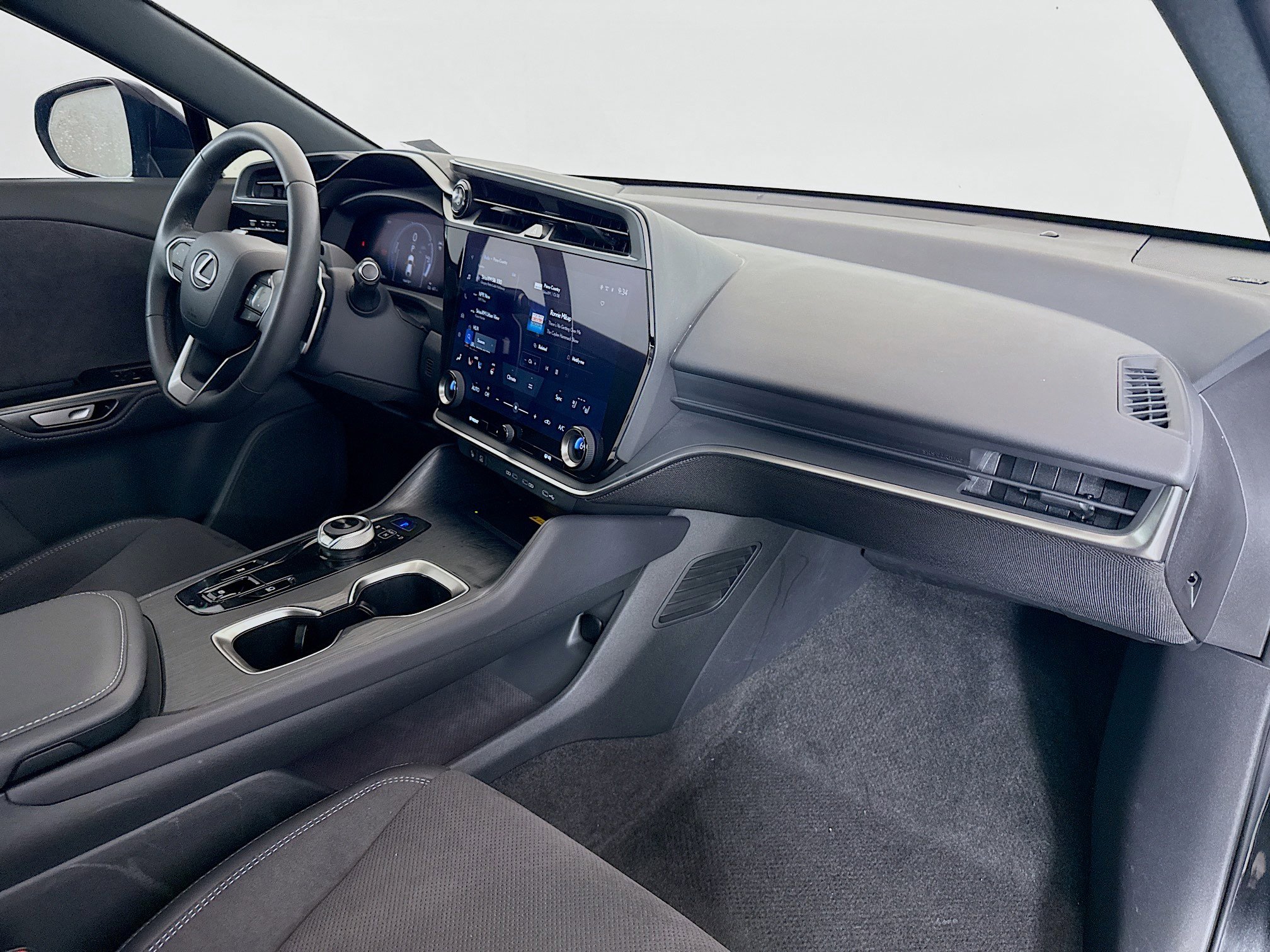 Used 2023 Lexus RZ 450e Premium w/ Accessory Package (2T) image 26