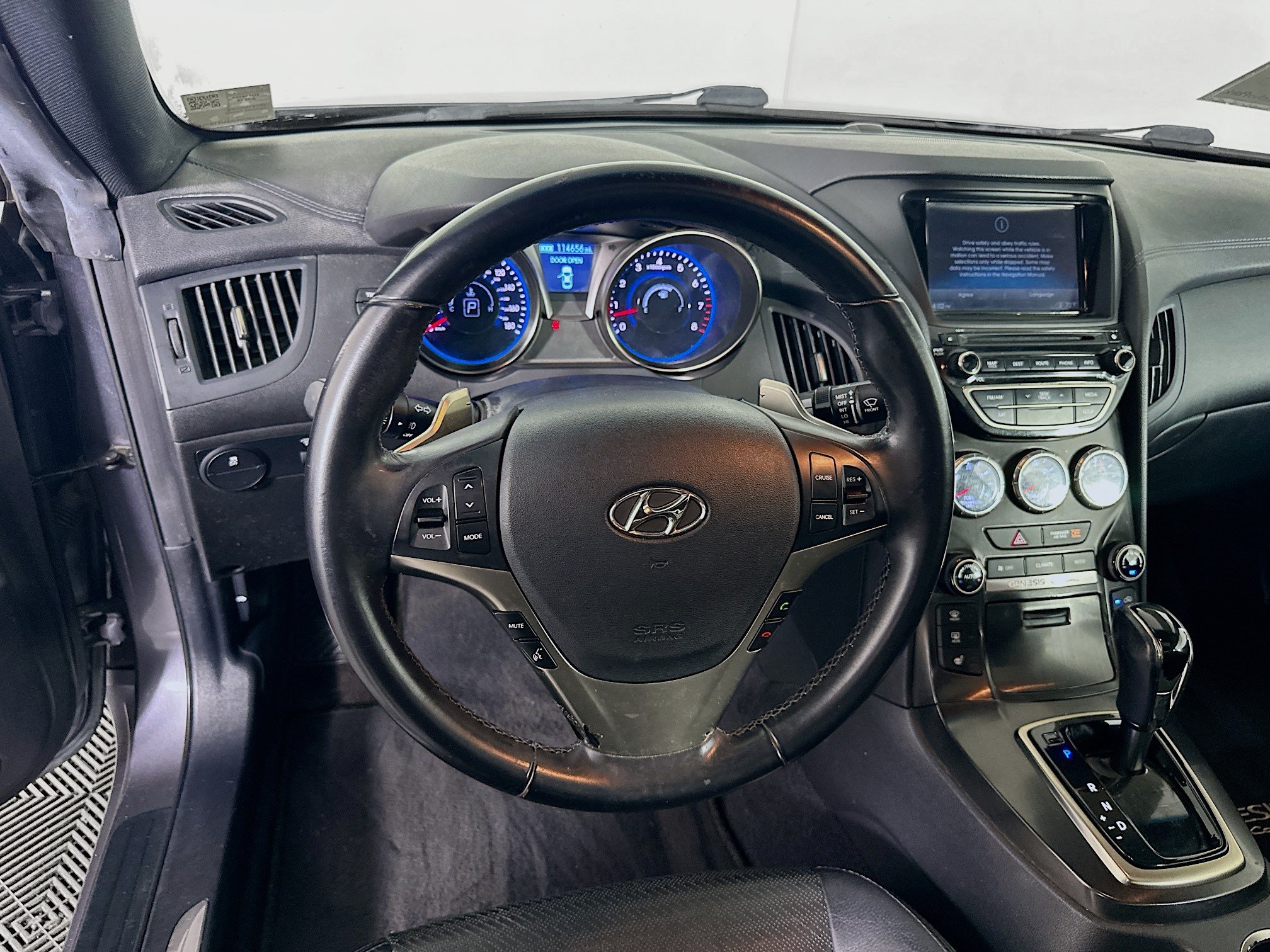 Used 2014 Hyundai Genesis 3.8 RWD image 17