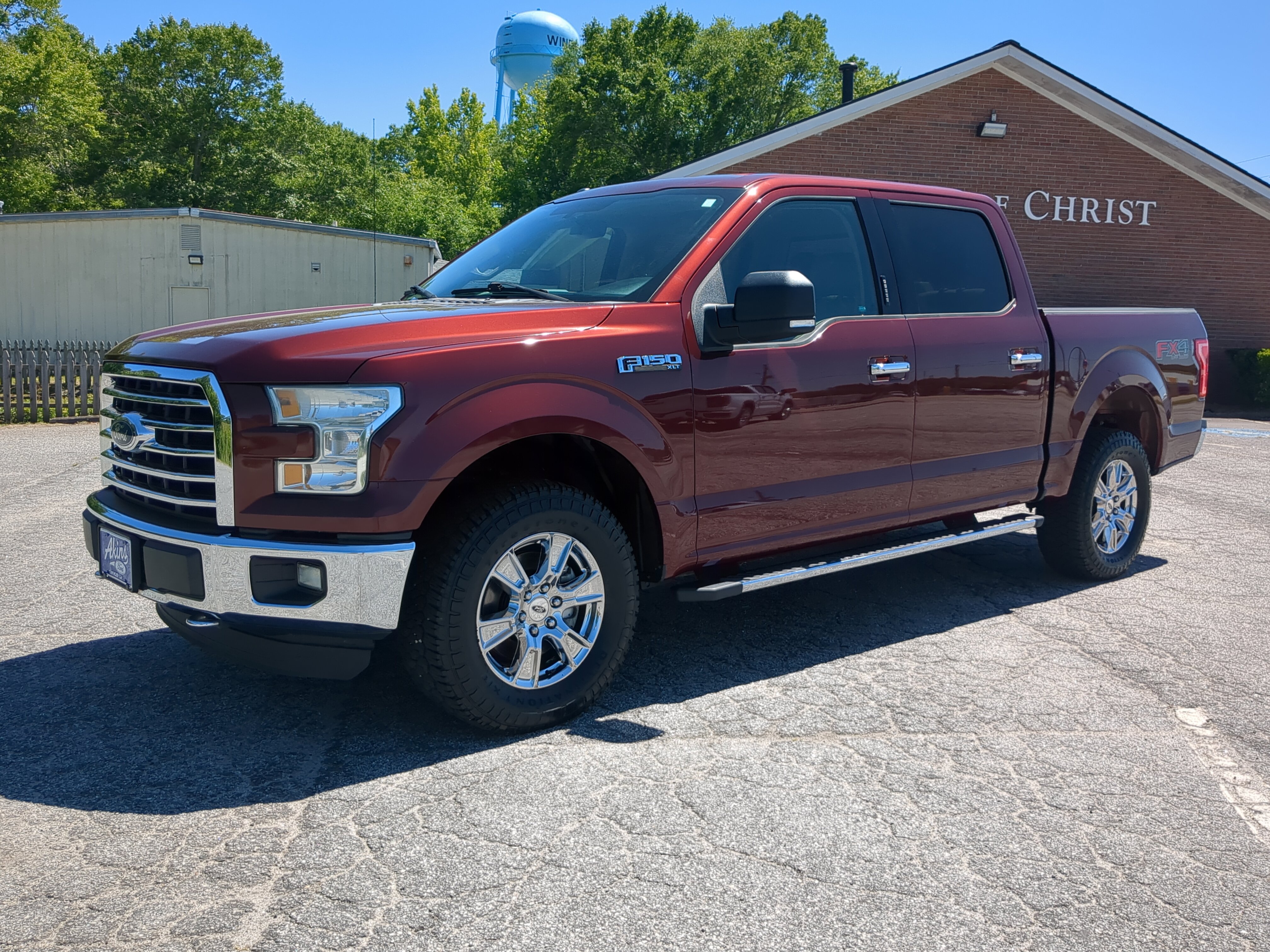 Used 2015 Ford F150 XLT w/ Equipment Group 302A Luxury AWD/4WD image 6