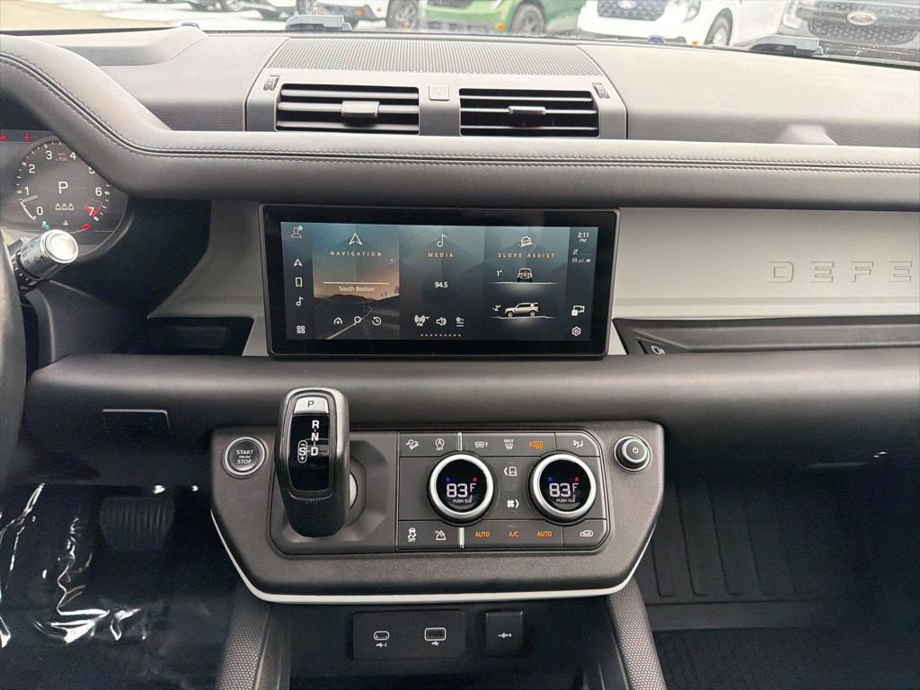 Used 2022 Land Rover Defender 110 X-Dynamic HSE image 28