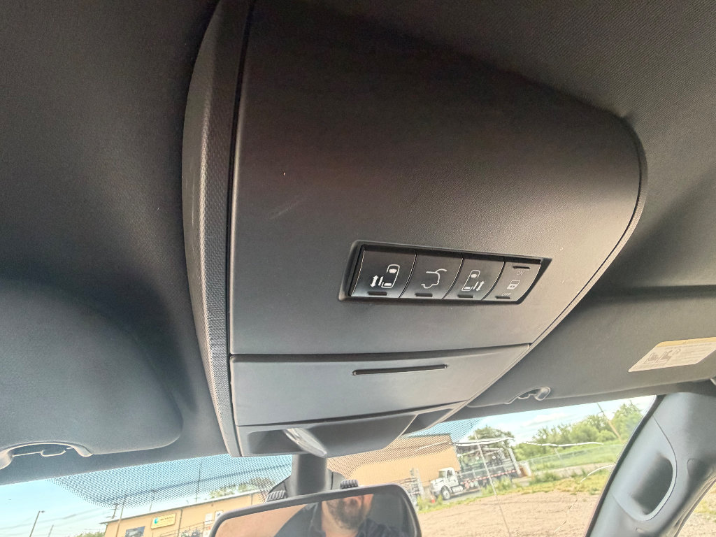 Used 2018 Dodge Grand Caravan SXT FWD image 19