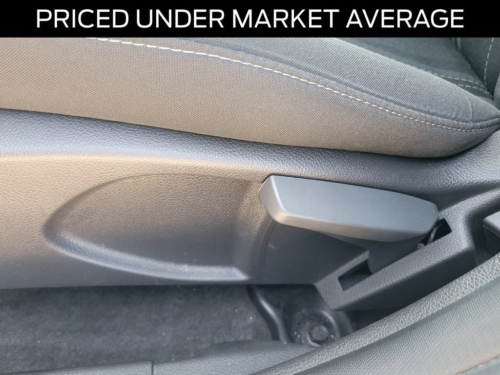Certified 2017 Ford Focus SE FWD image 15