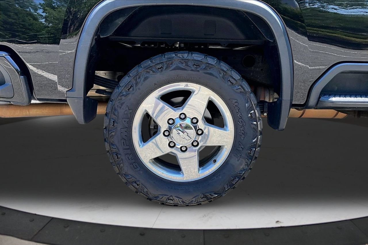 Used 2024 Chevrolet Silverado 2500 Custom w/ Custom Convenience Package AWD/4WD image 34