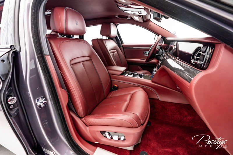 Used 2022 Rolls-Royce Ghost Black Badge image 41