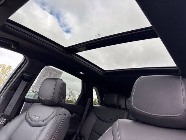 Certified 2025 Cadillac XT5 Premium Luxury w/ Technology Package AWD/4WD image 16