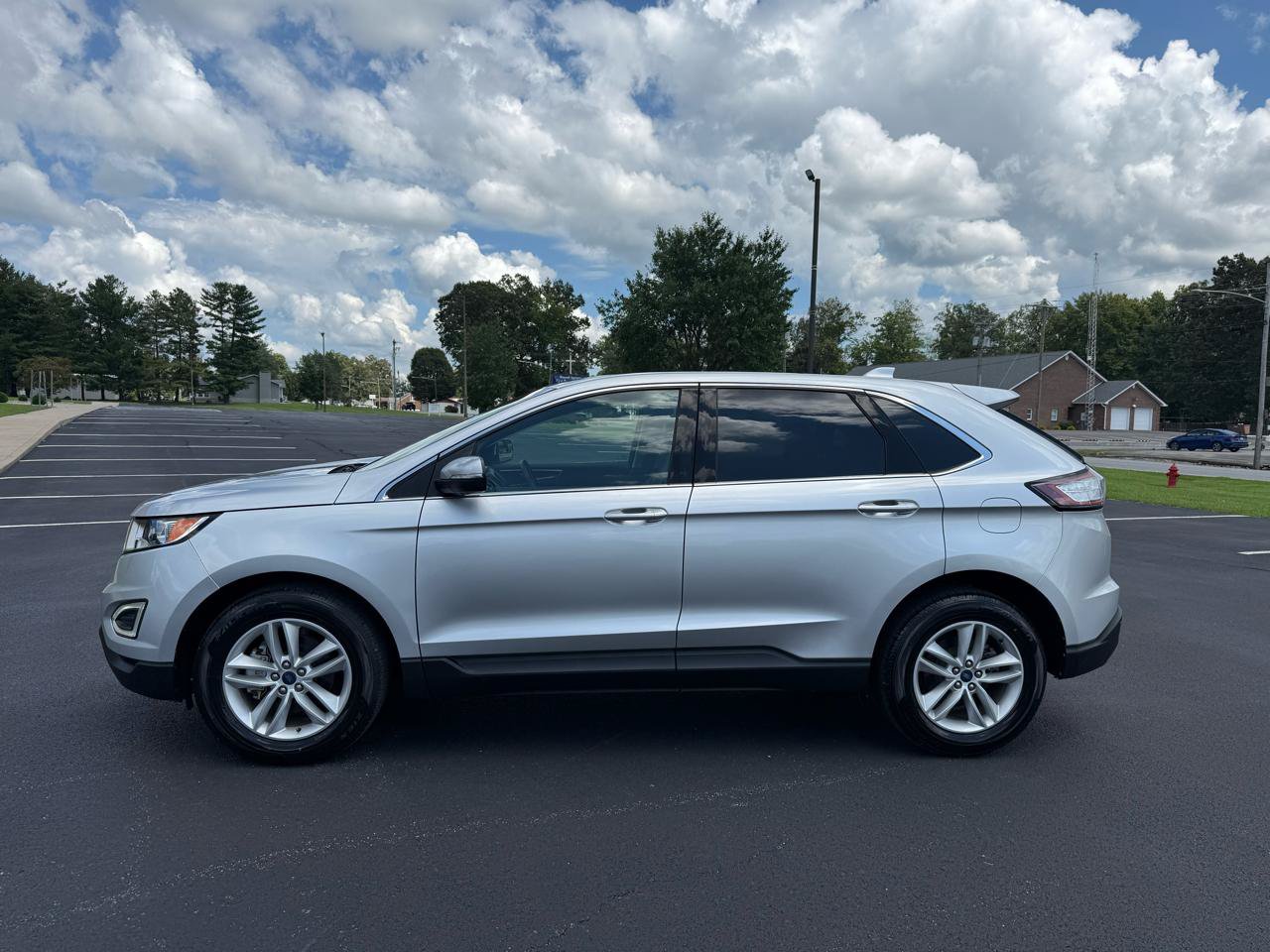 Used 2018 Ford Edge SEL w/ Equipment Group 201A FWD image 5