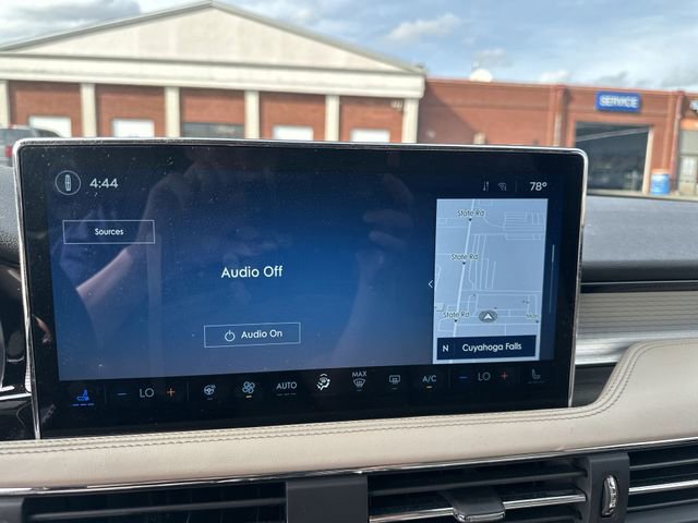 Used 2025 Lincoln Corsair AWD w/ Equipment Group 101A image 14