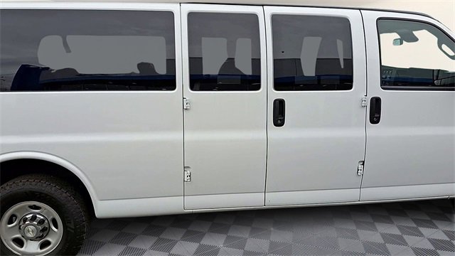 Used 2021 Chevrolet Express 3500 LT w/ LT Preferred Equipment Group image 9