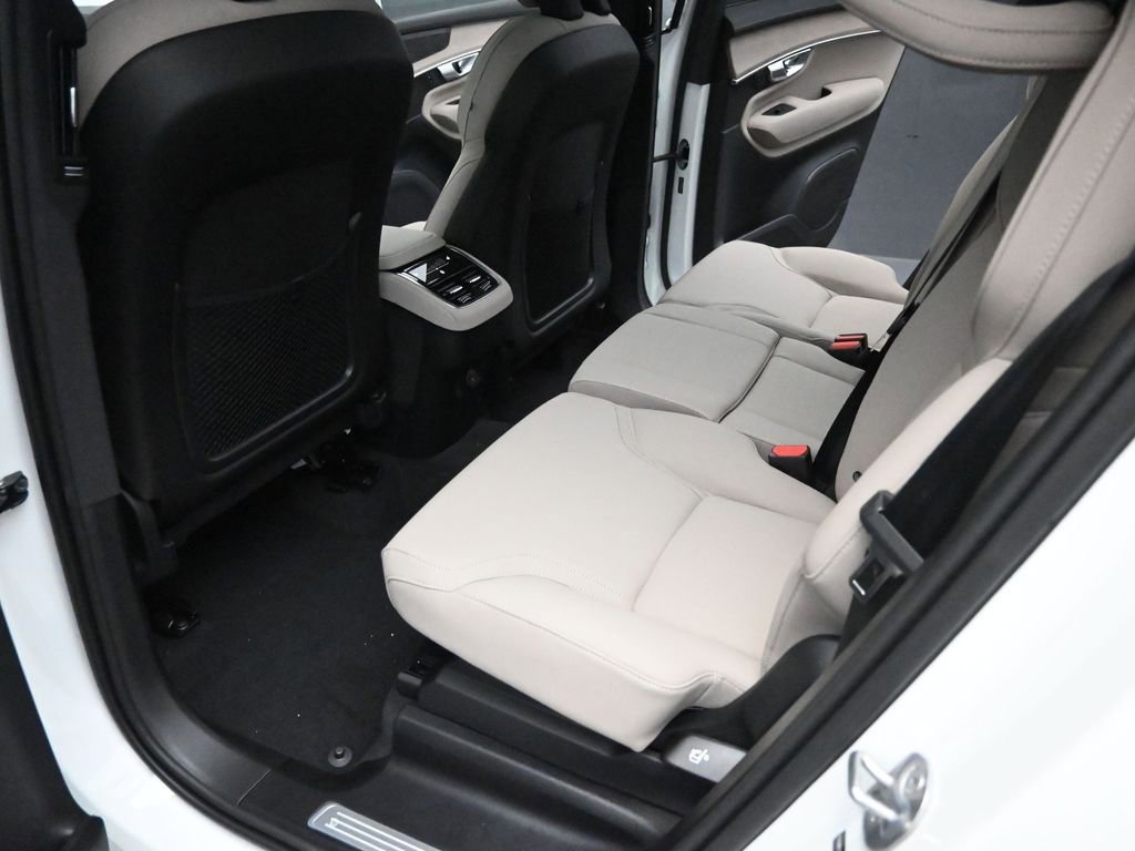 New 2026 Volvo XC90 B5 Plus w/ Protection Package image 28