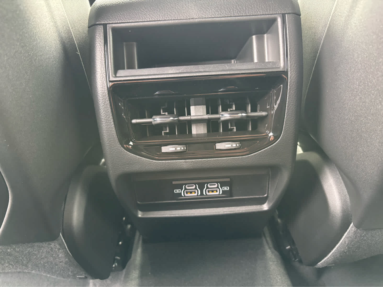 Used 2025 Jeep Grand Cherokee Laredo RWD image 17
