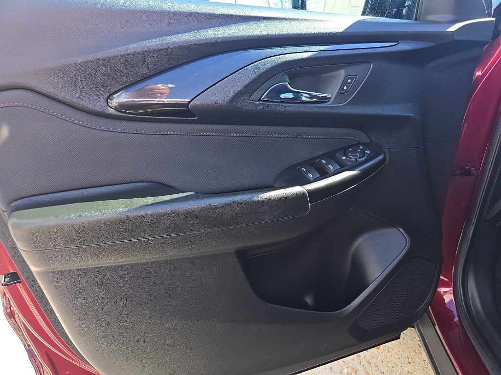 Used 2023 Chevrolet TrailBlazer RS w/ Convenience Package image 34