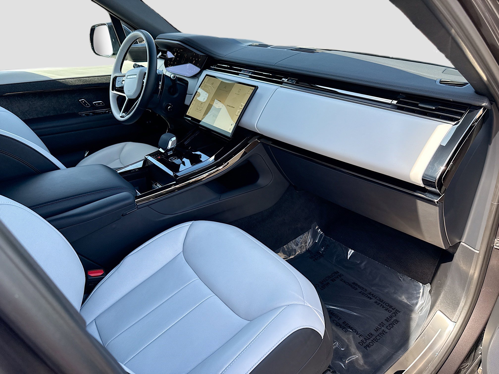 Used 2025 Land Rover Range Rover Sport Dynamic SE image 14