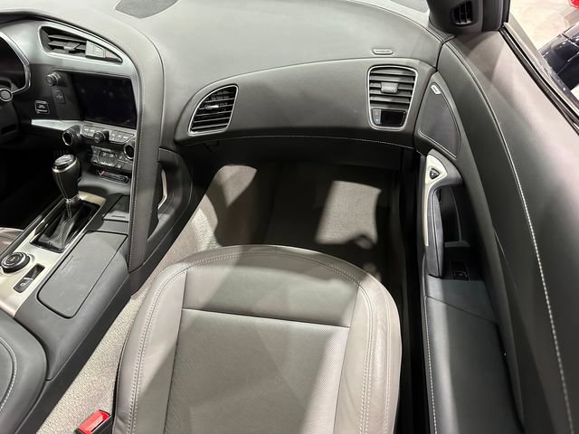 Used 2015 Chevrolet Corvette Stingray Coupe RWD image 12