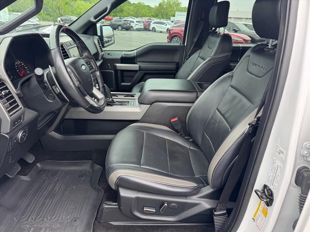 Used 2018 Ford F150 Raptor w/ Equipment Group 802A Luxury AWD/4WD image 9