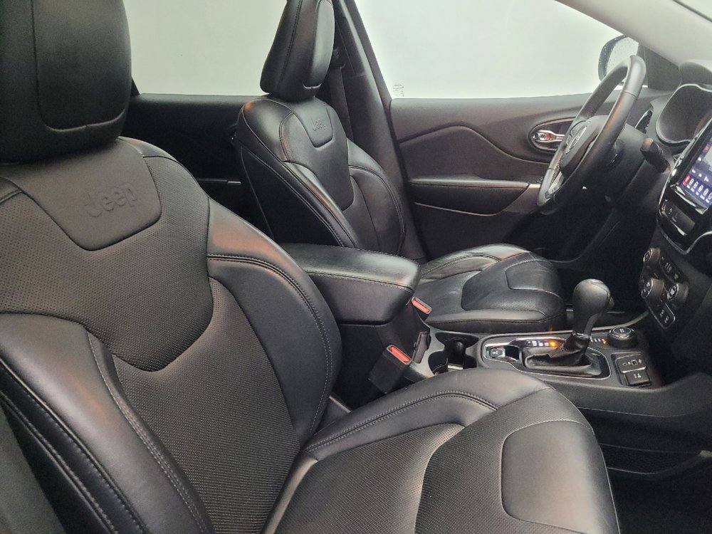 Used 2019 Jeep Cherokee Limited image 21