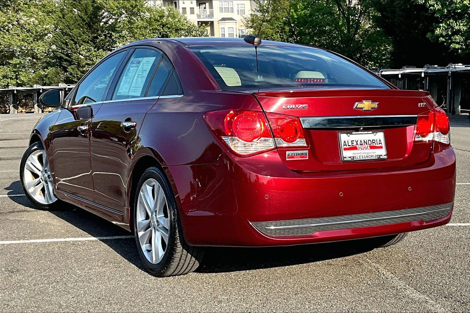 Used 2016 Chevrolet Cruze LTZ w/ Sun, Sound and Sport Package FWD image 11