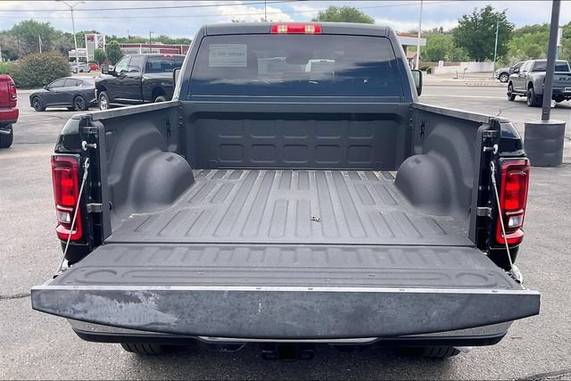 Used 2025 RAM 2500 Big Horn AWD/4WD image 30