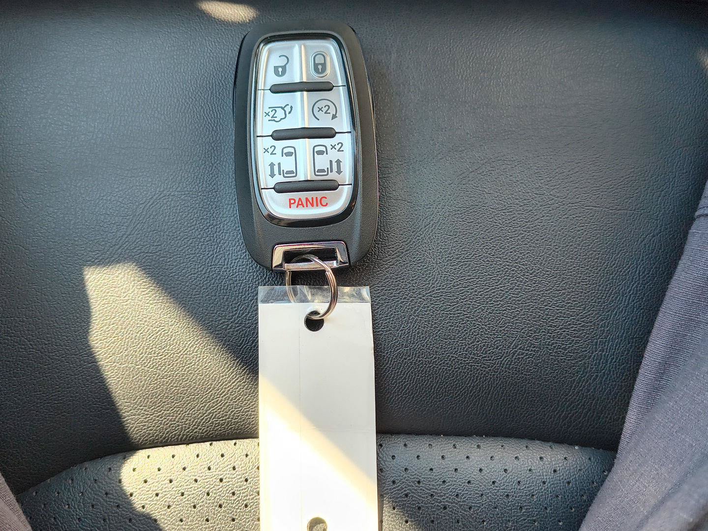 Used 2024 Chrysler Pacifica Touring-L FWD image 32