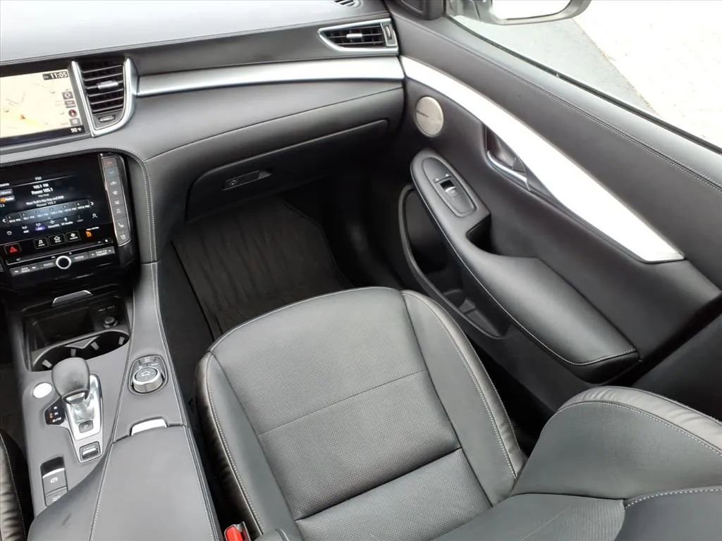 Used 2022 INFINITI QX50 Essential image 19