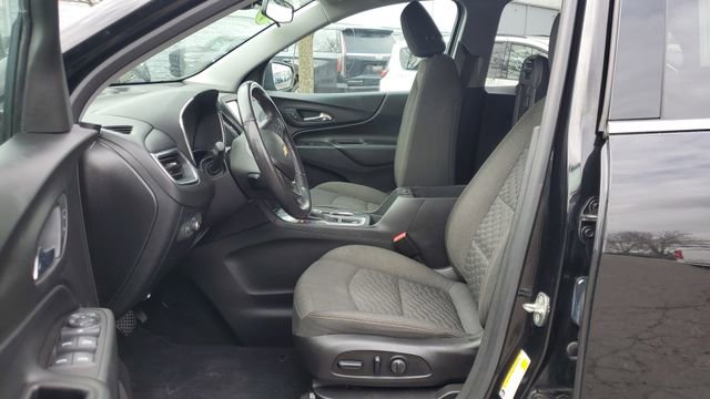 Used 2019 Chevrolet Equinox LT w/ Driver Convenience Package image 4