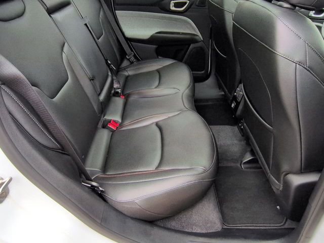 Used 2024 Jeep Compass Latitude w/ Sun and Sound Group AWD/4WD image 25