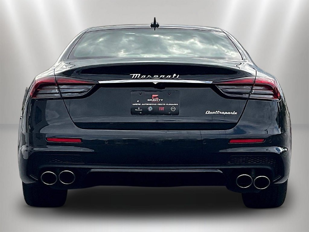 Used 2022 Maserati Quattroporte Modena RWD image 5