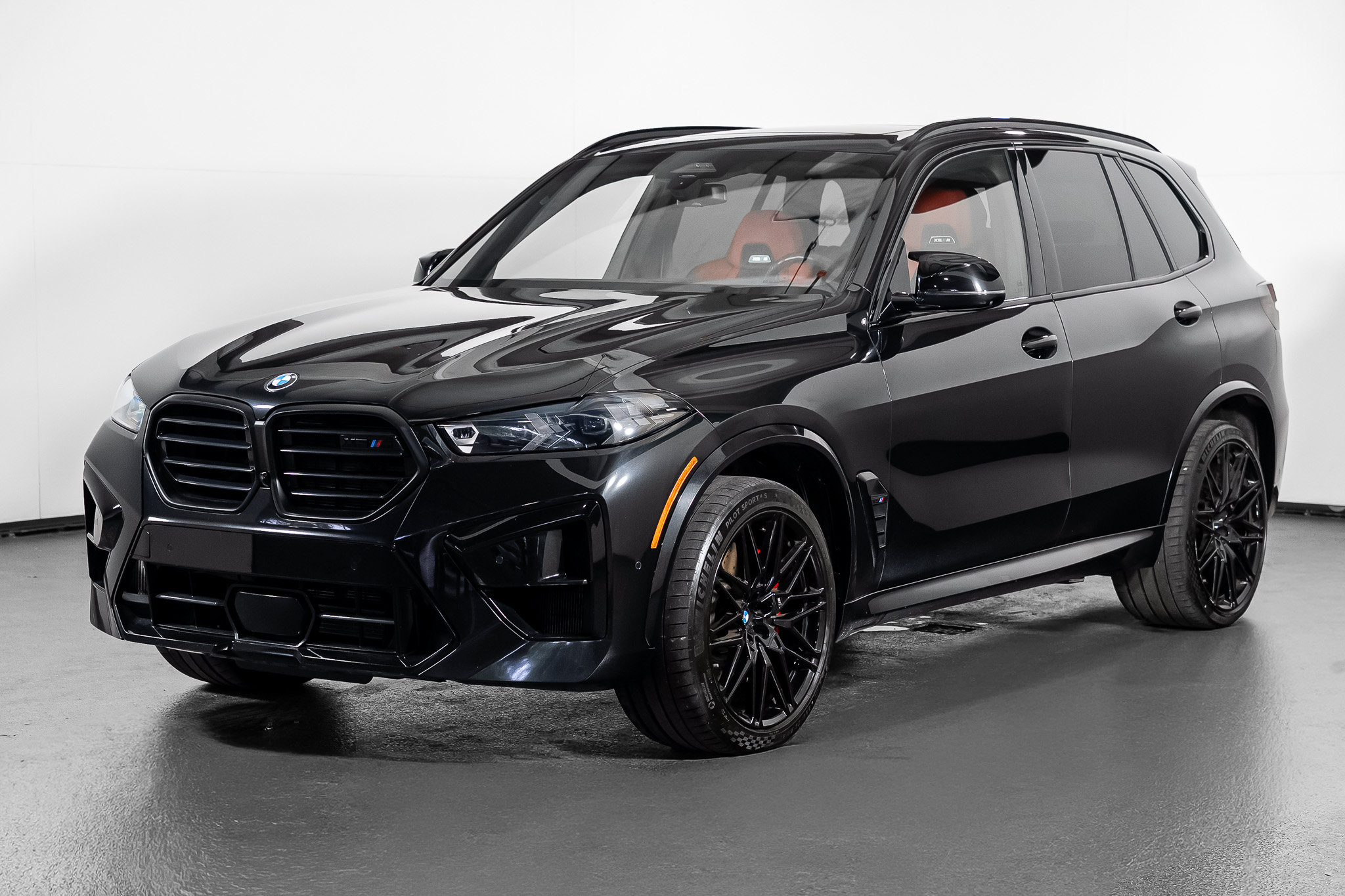 Used 2025 BMW X5 M Competition AWD/4WD image 13