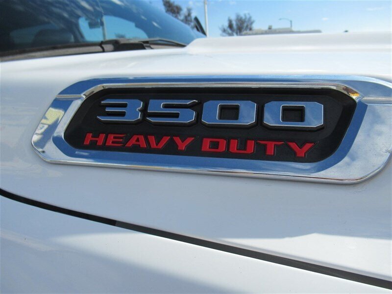 Used 2022 RAM 3500 Tradesman w/ Chrome Appearance Group RWD image 29