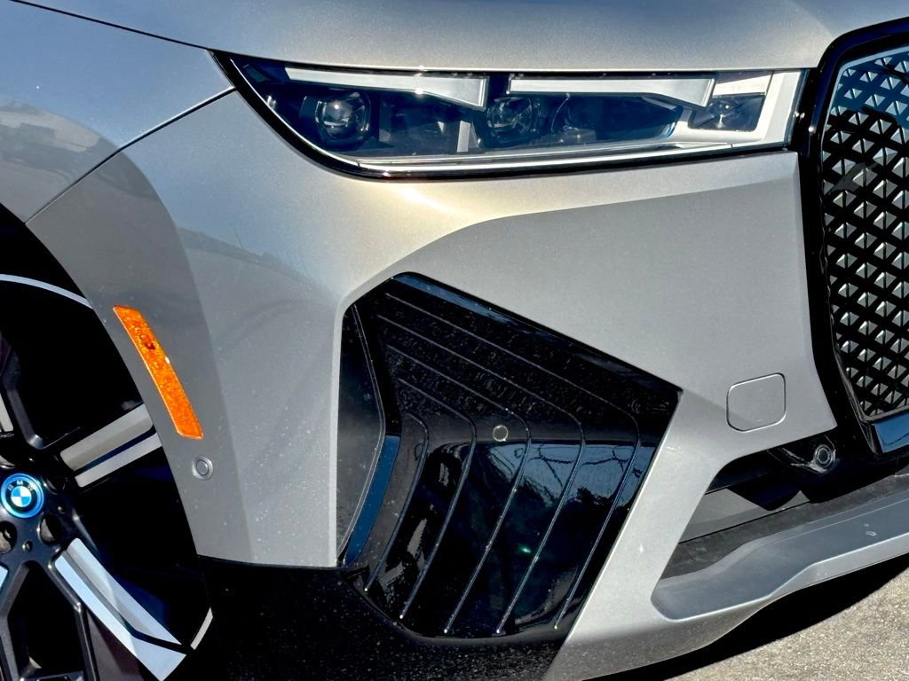Used 2024 BMW iX M60 image 9