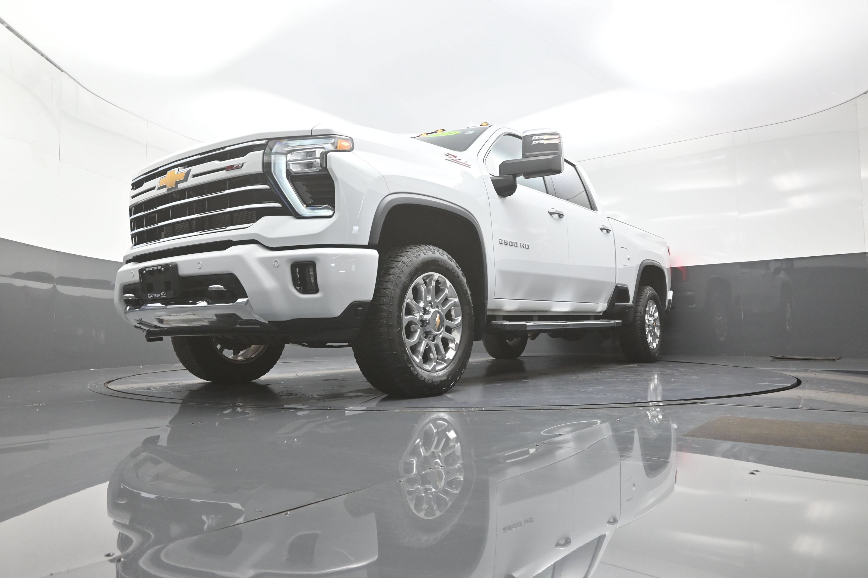Used 2024 Chevrolet Silverado 2500 LTZ w/ LTZ Plus Package AWD/4WD image 11