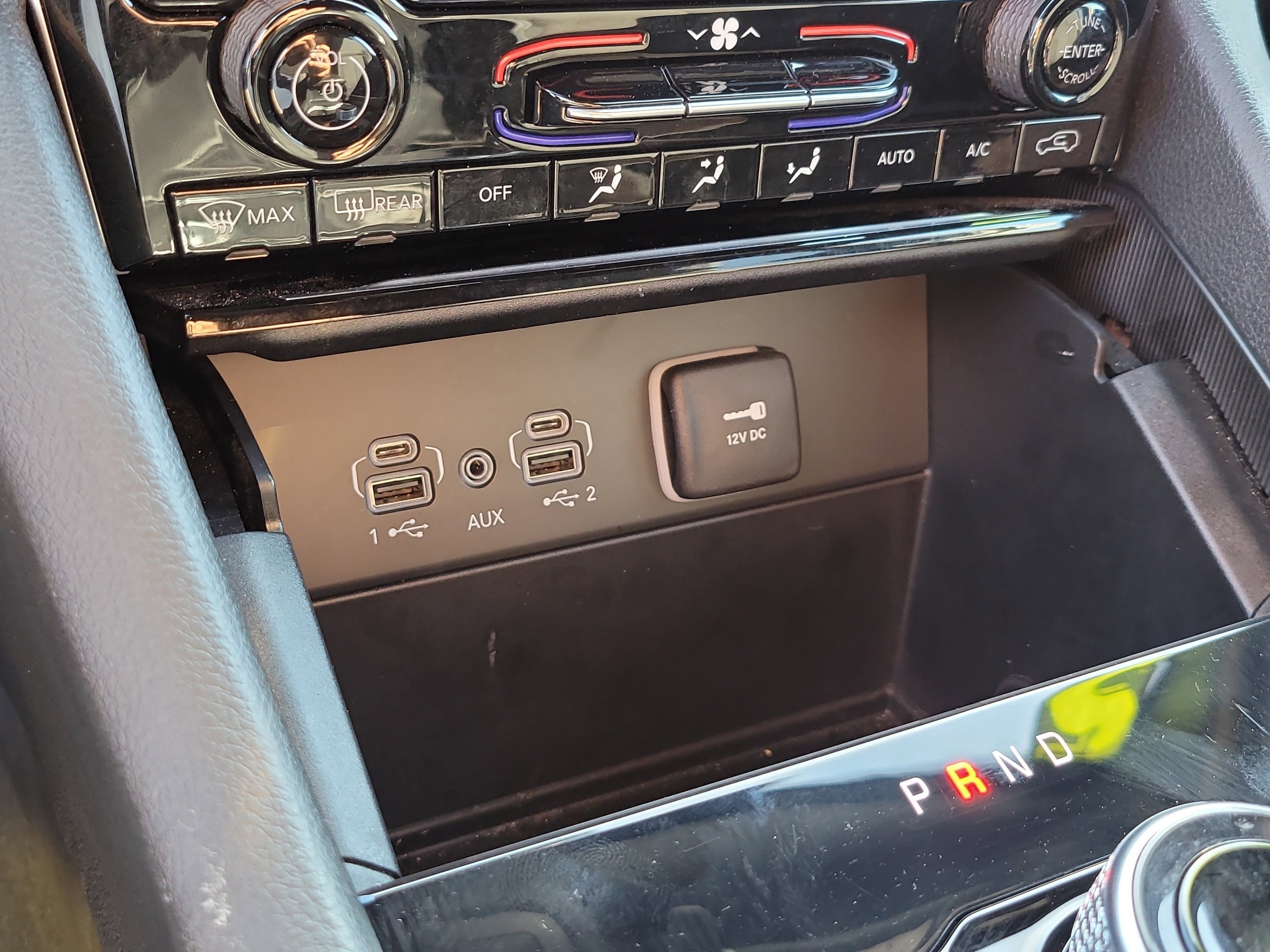 Used 2025 Jeep Grand Cherokee Laredo w/ MOPAR Finishing Package image 23