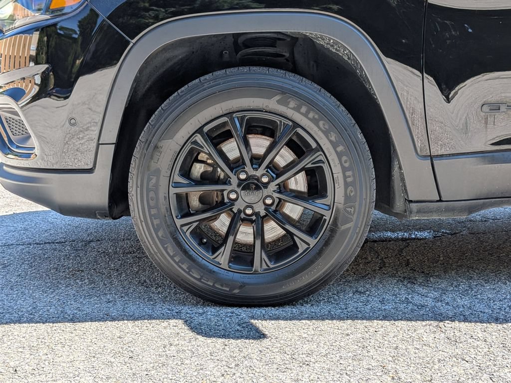 Used 2023 Jeep Cherokee Altitude Lux AWD/4WD image 27