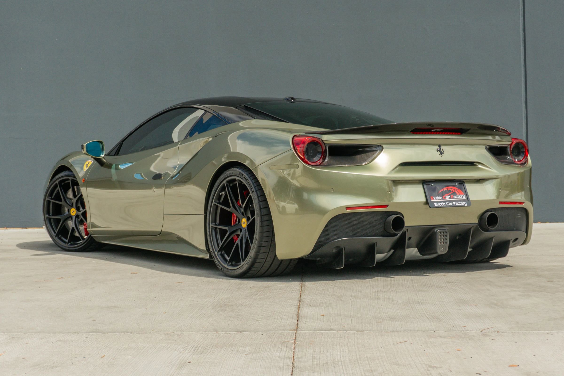 Used 2018 Ferrari 488 GTB image 8