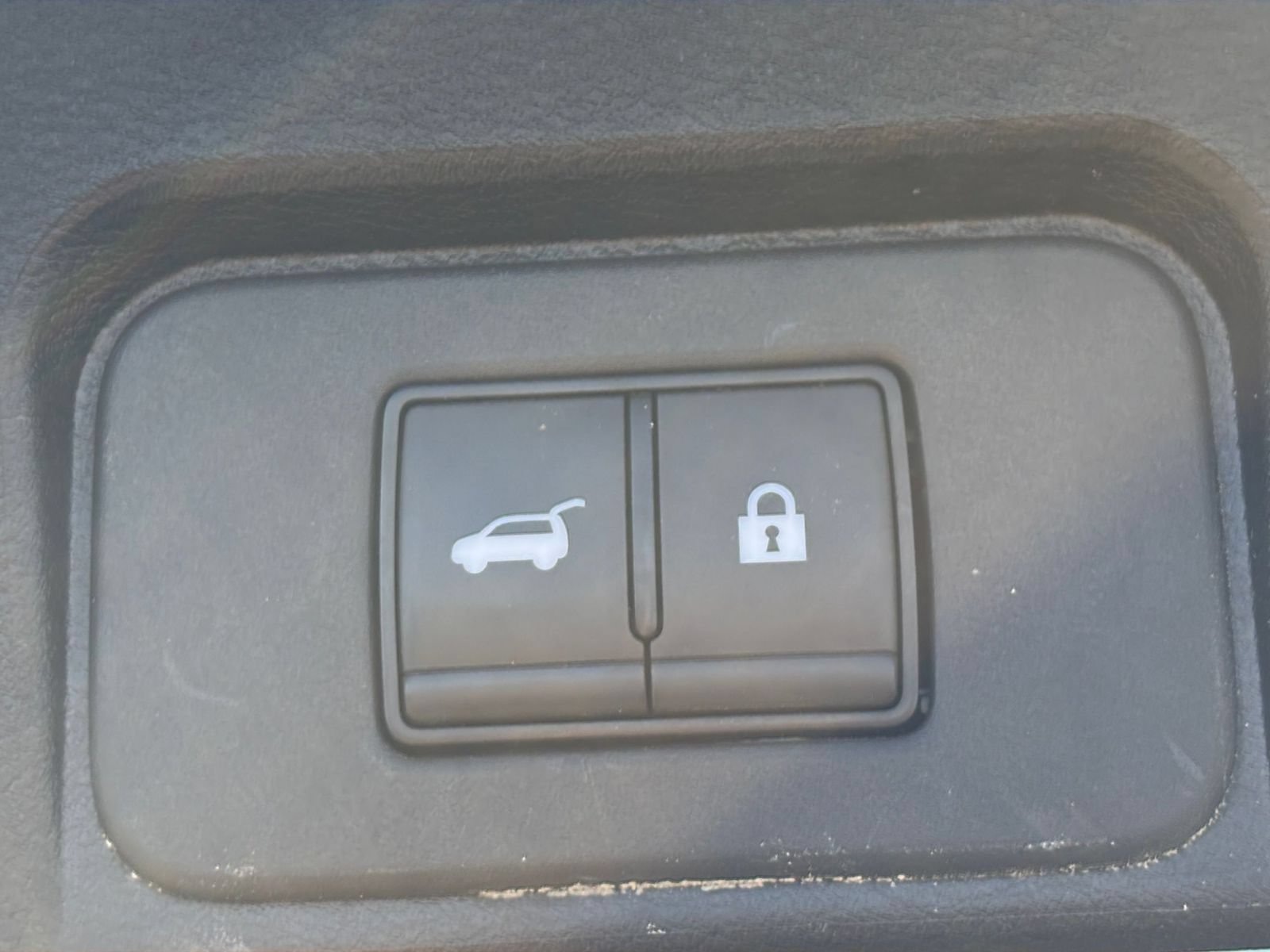 Used 2025 Nissan Rogue SV AWD/4WD image 22