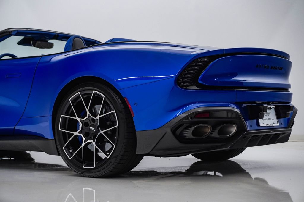 Used 2026 Aston Martin Vanquish Convertible RWD image 13