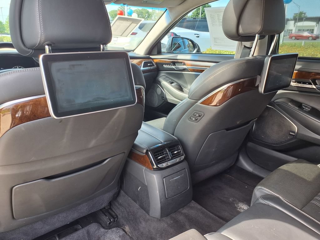 Used 2019 Genesis G90 5.0 Ultimate RWD image 18