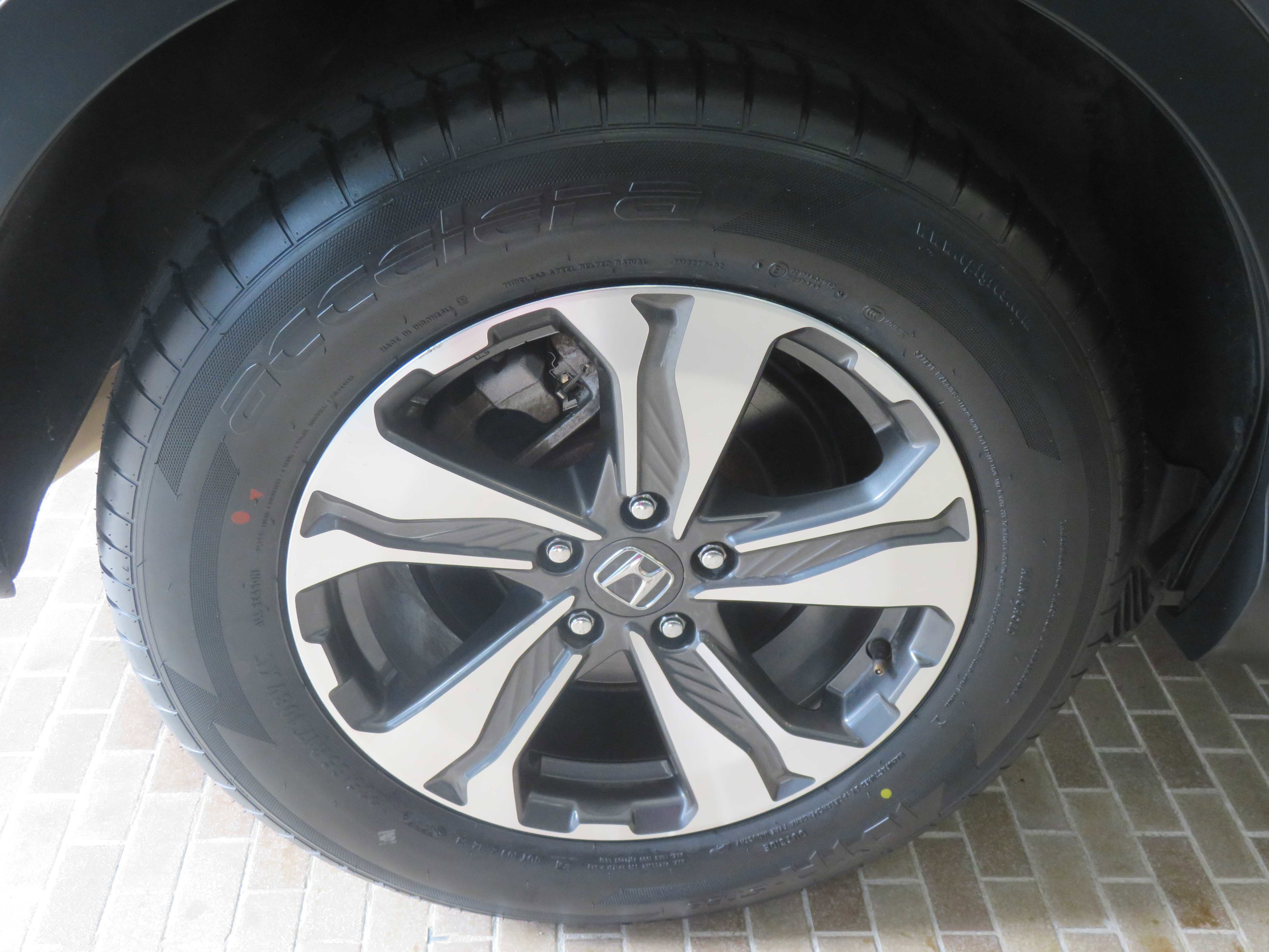 Used 2018 Honda CR-V LX image 9