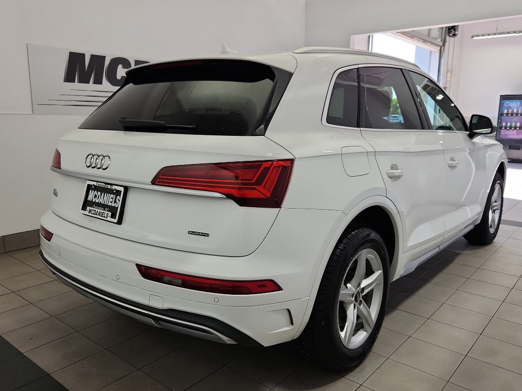 Used 2023 Audi Q5 2.0T Premium w/ Convenience Package image 4