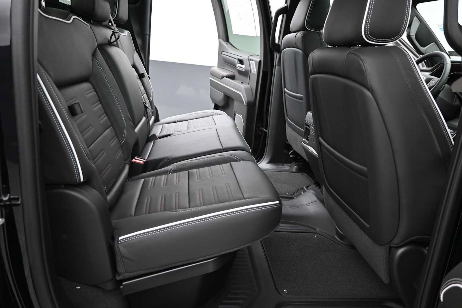 New 2026 GMC Sierra 1500 AT4X AWD/4WD image 24