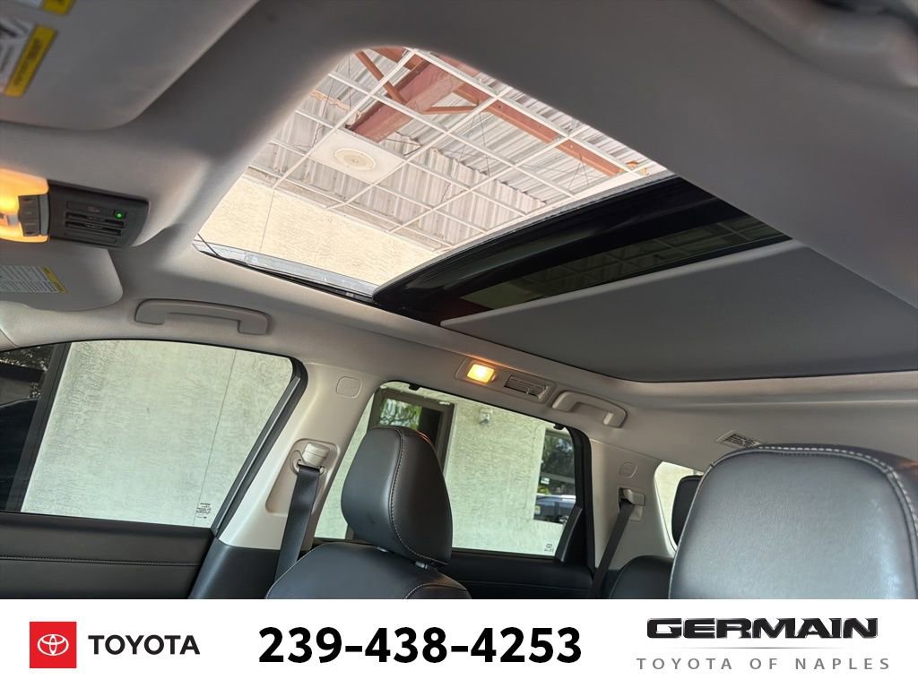 Used 2023 Nissan Pathfinder SL w/ SL Premium Package FWD image 13