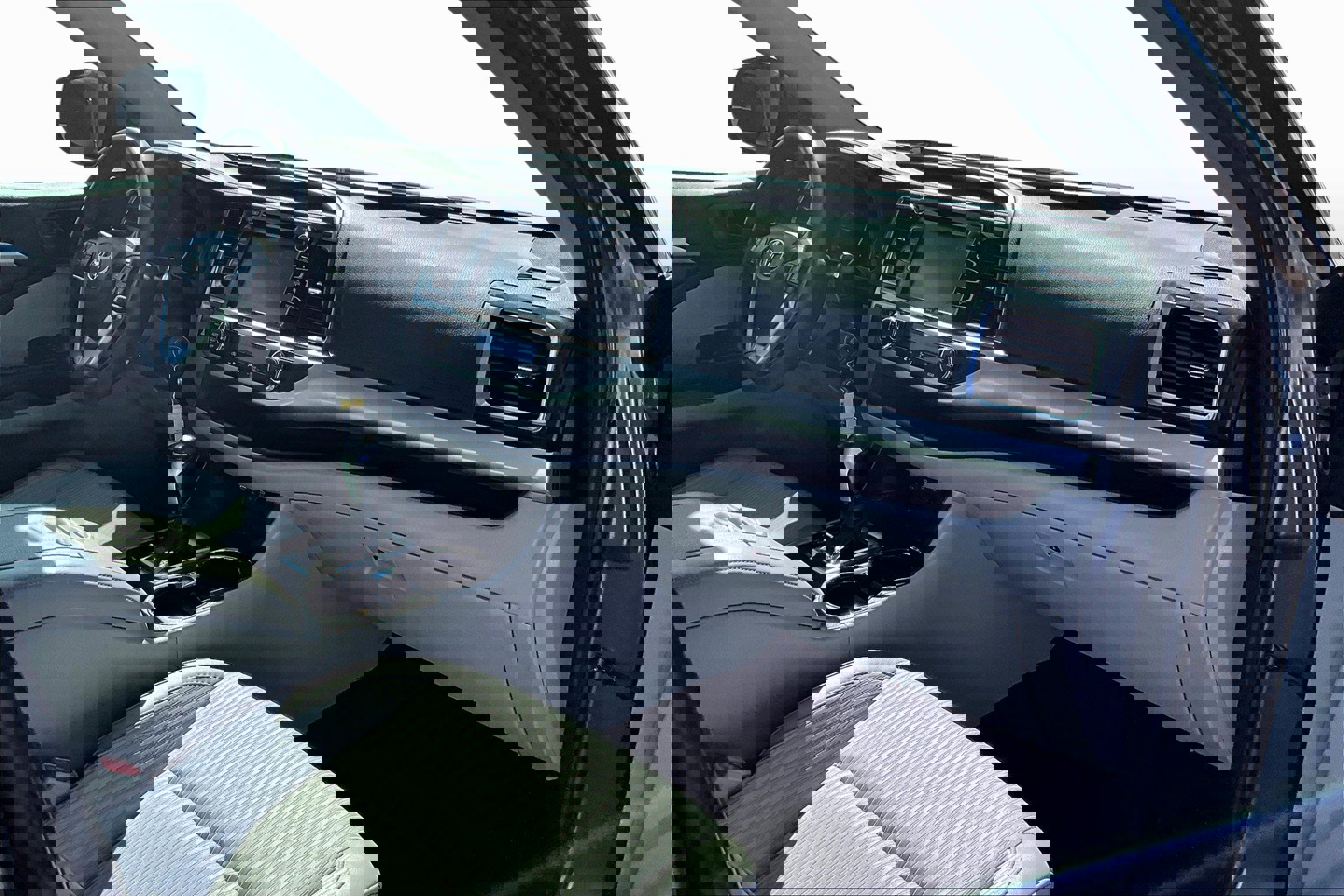 Used 2018 Toyota Highlander LE image 15