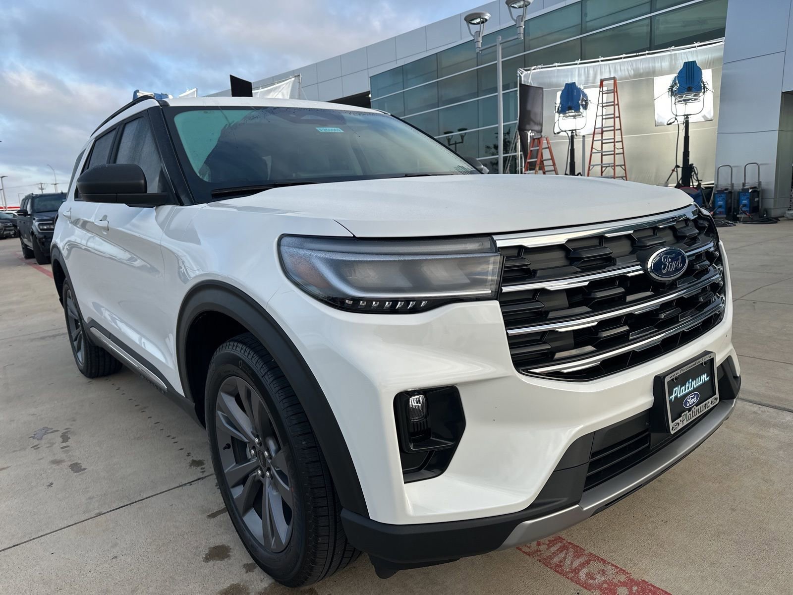 New 2025 Ford Explorer Active w/ Active Comfort Package image 1