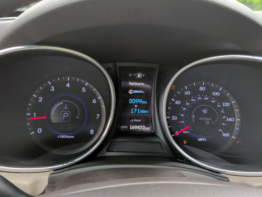 Used 2013 Hyundai Santa Fe Sport 2.0T FWD image 14