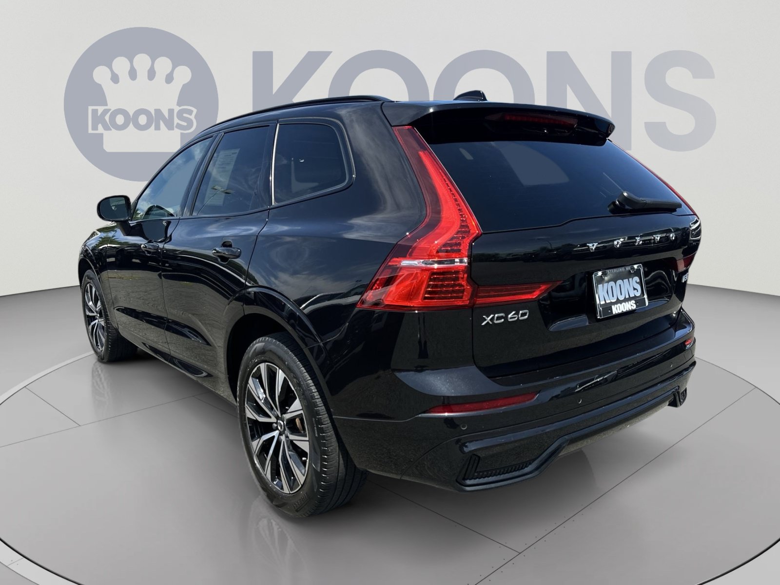 Used 2024 Volvo XC60 B5 Core w/ Climate Package AWD/4WD image 8