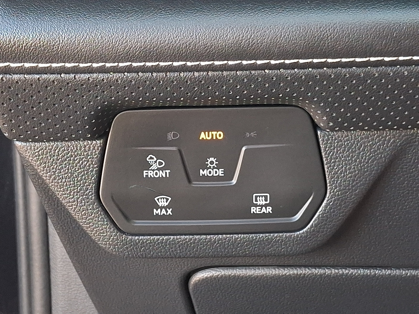 Used 2026 Volkswagen Atlas SE AWD/4WD image 26